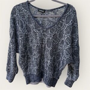 Vintage BEBE 1/4 sleeve blue beck cable like knit lightweight sweater